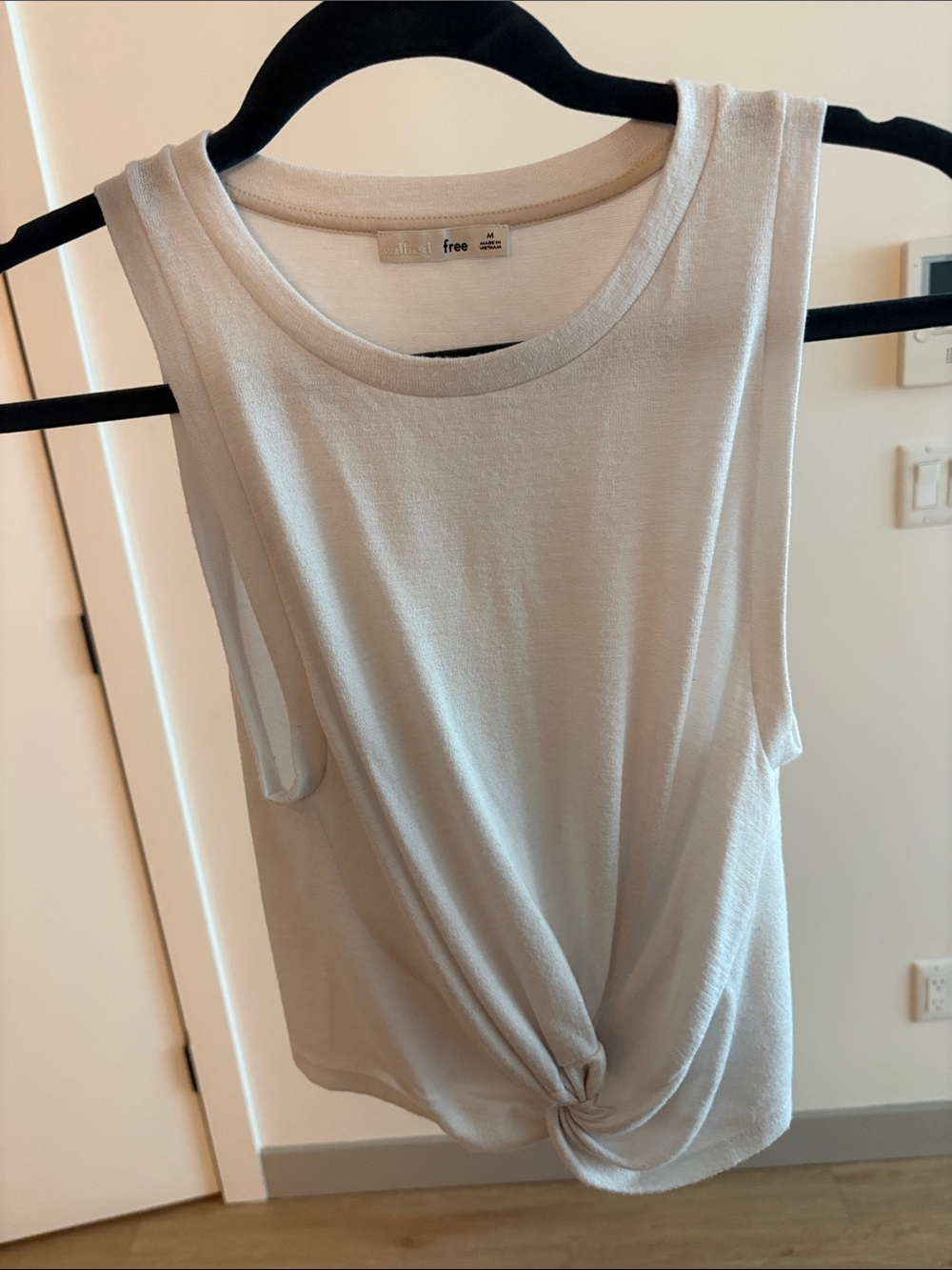 Tank crop top with front knot